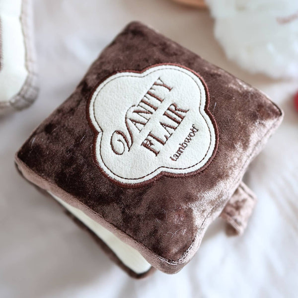 Poudrier et pinceau — jouets de fouille · Lambwolf Collective — Précommande Noël