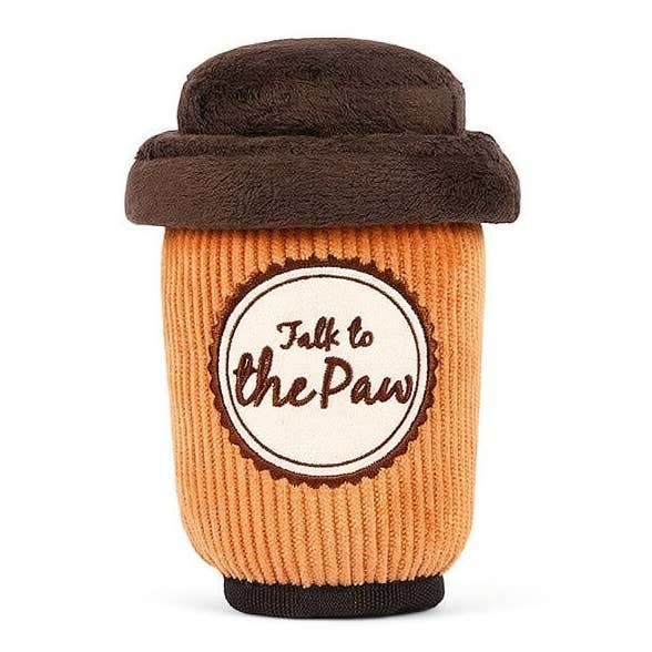 Doggo’s Java — tasse de café en peluche — M · P.L.A.Y. — Précommande Noël