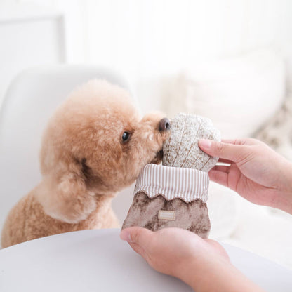 Petite Two — madeleine et macaron · Lambwolf Collective — Précommande Noël