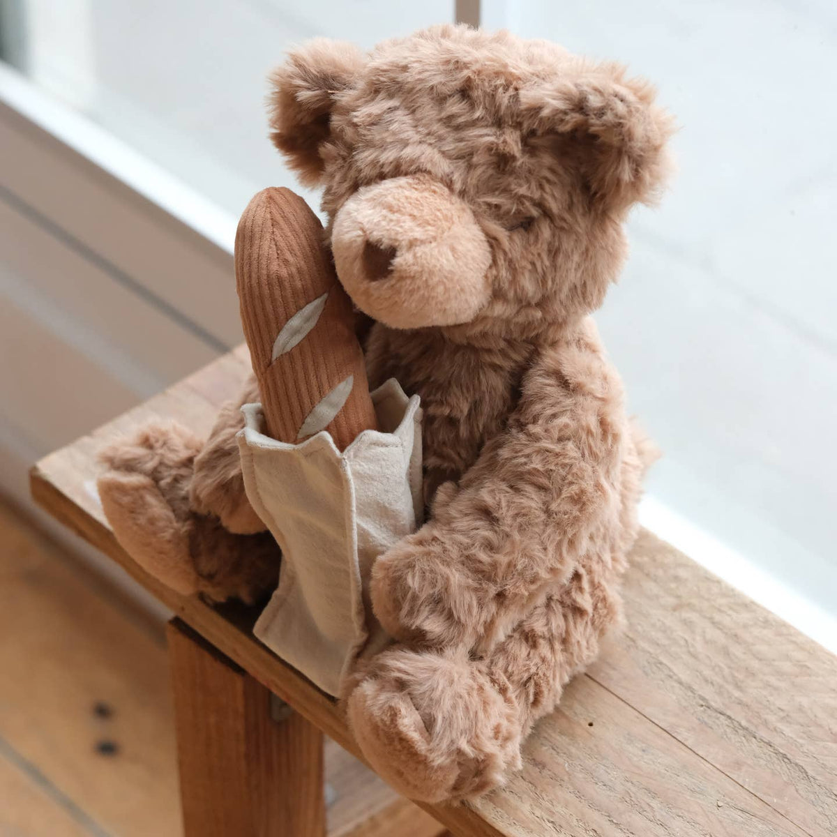 Teddy Baguette — peluche à couineurs · Lambwolf Collective — Précommande Noël