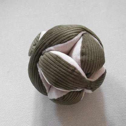 Monti — balle de fouille pin · Lambwolf Collective — Précommande Noël