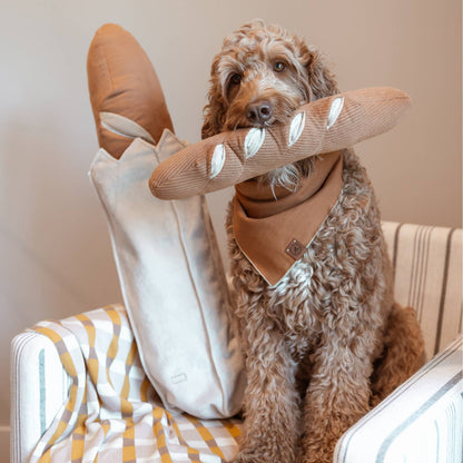 Giant Baguette — jouet géant · Lambwolf Collective — Précommande Noël