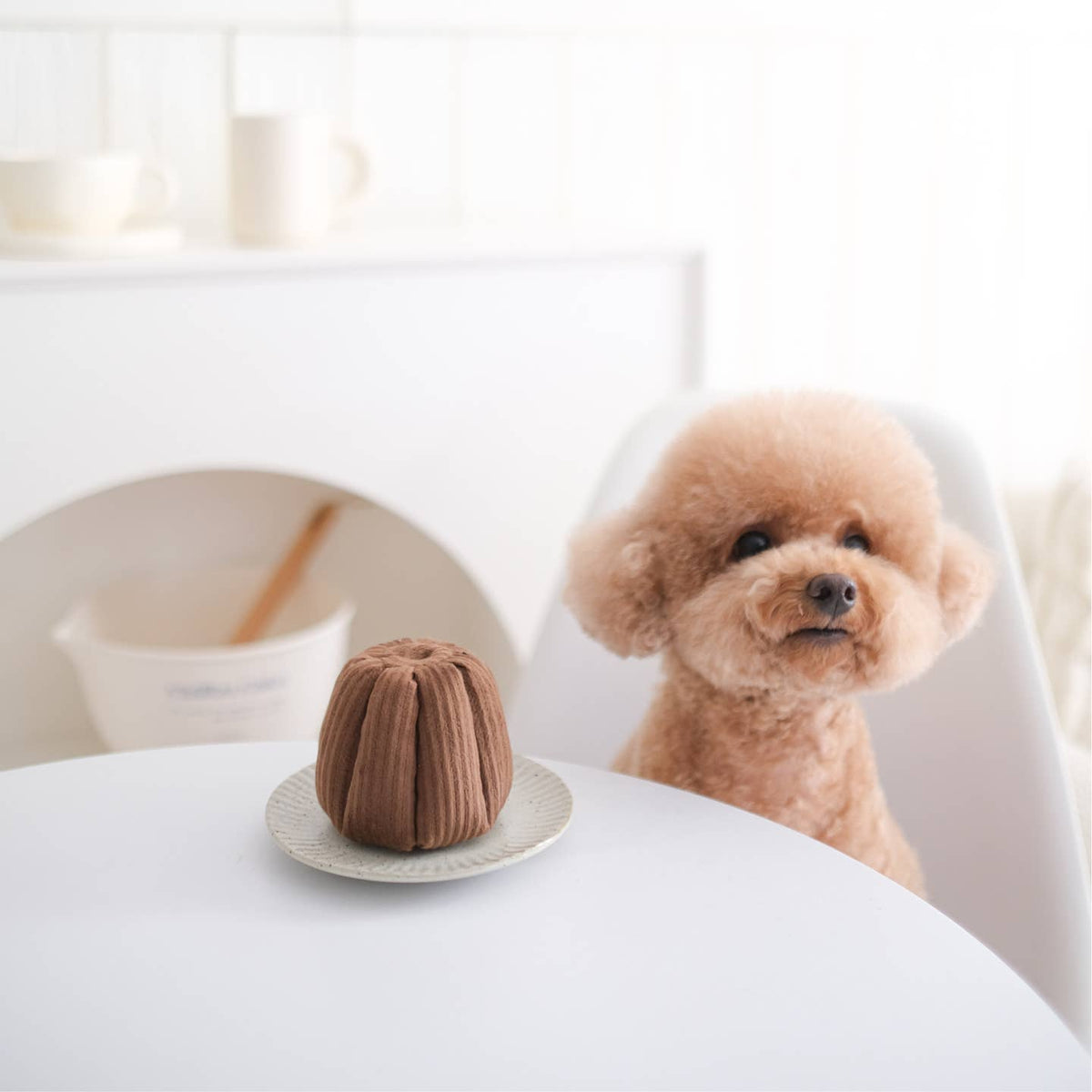 Canelé — petit jouet de fouille · Lambwolf Collective — Précommande Noël