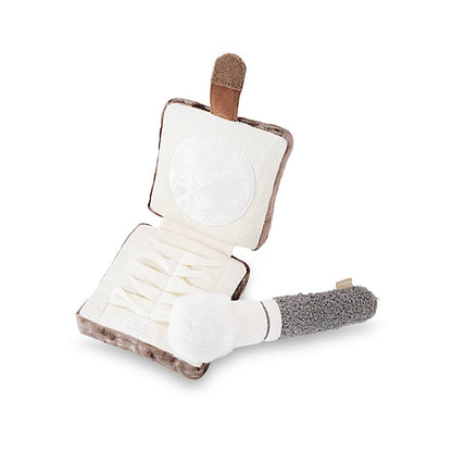 Poudrier et pinceau — jouets de fouille · Lambwolf Collective — Précommande Noël